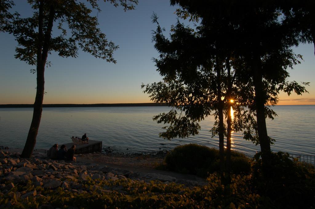 Westwood Shores Waterfront Resort Sturgeon Bay Εξωτερικό φωτογραφία