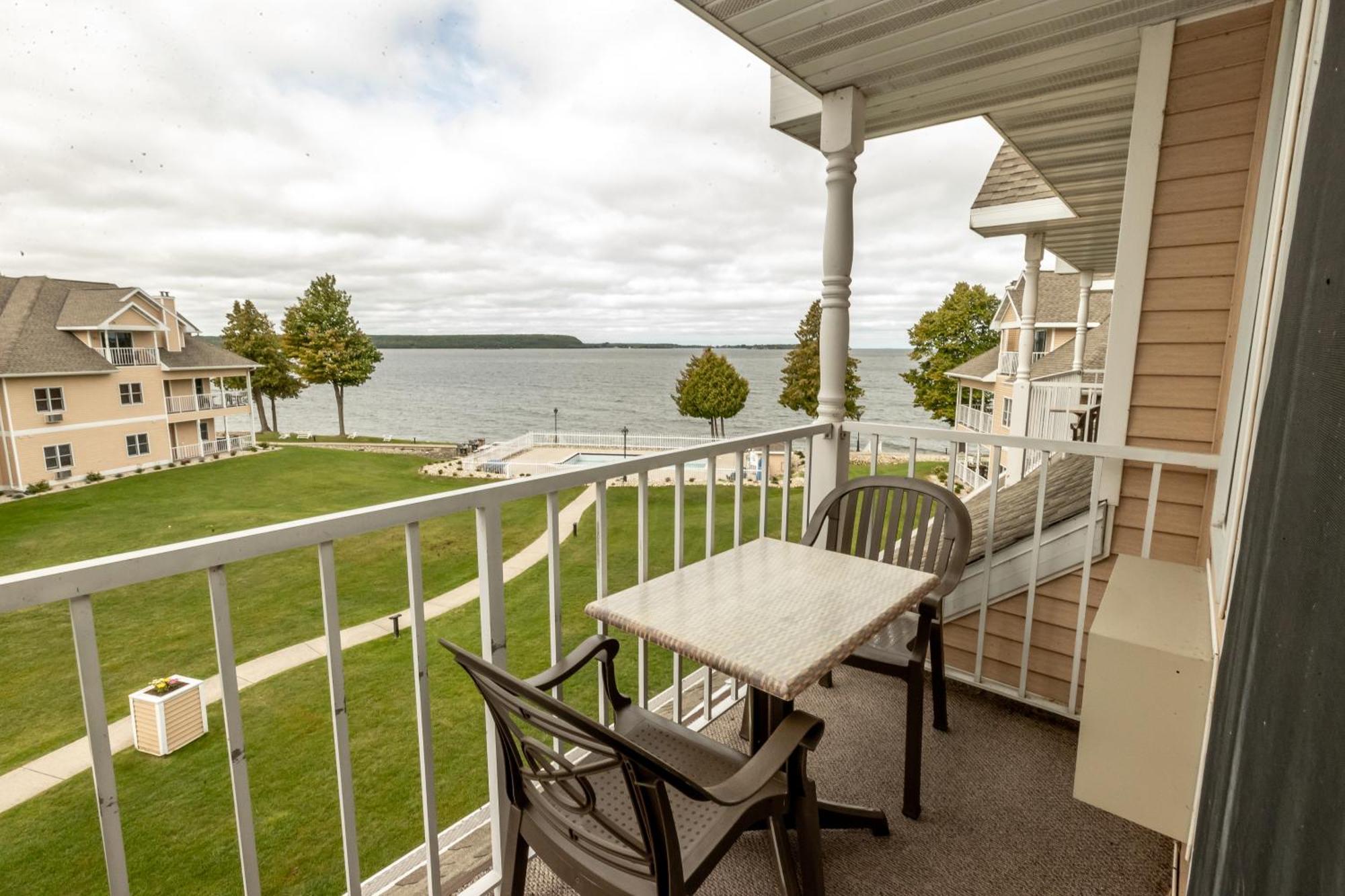 Westwood Shores Waterfront Resort Sturgeon Bay Εξωτερικό φωτογραφία