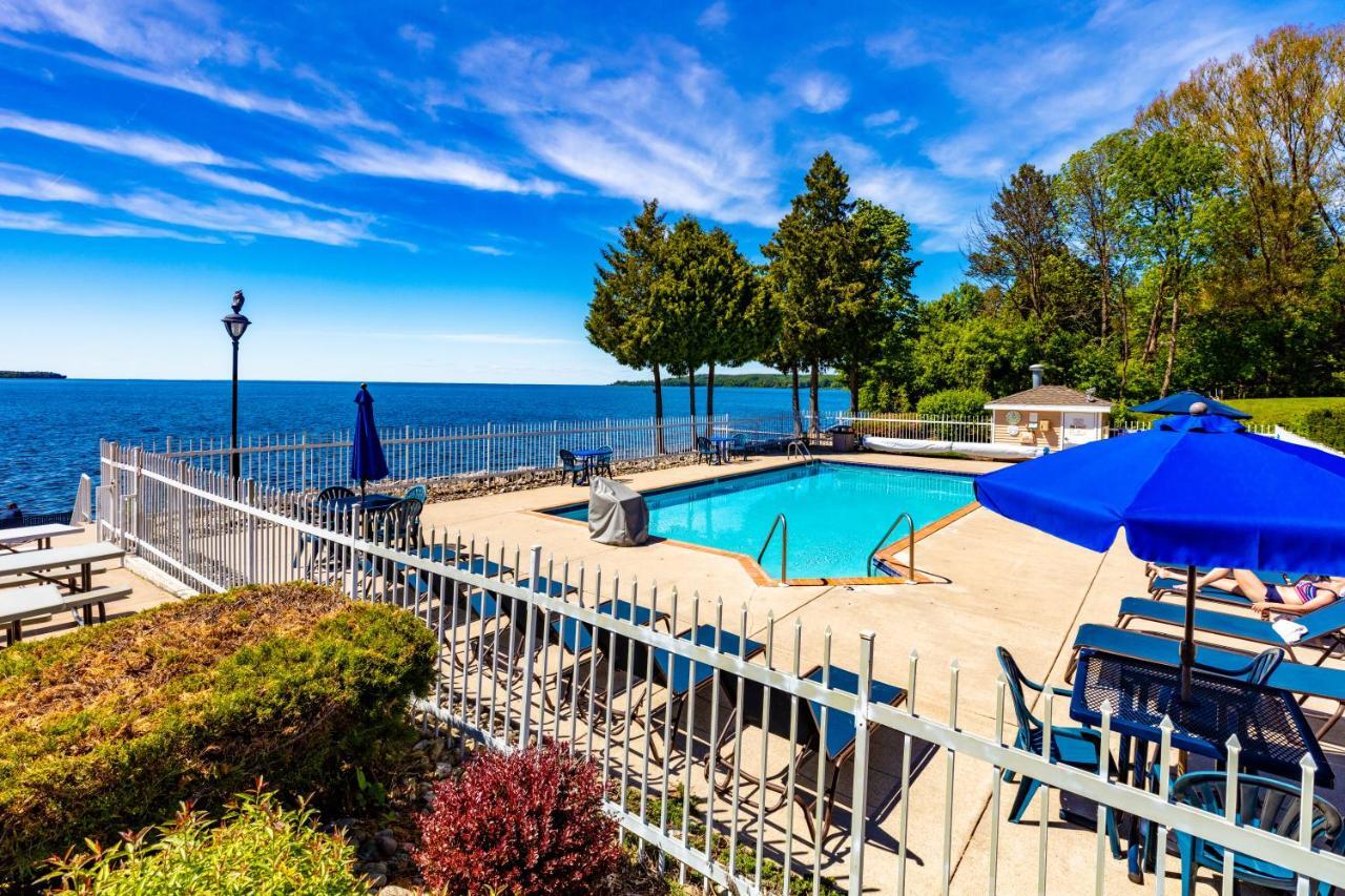 Westwood Shores Waterfront Resort Sturgeon Bay Εξωτερικό φωτογραφία