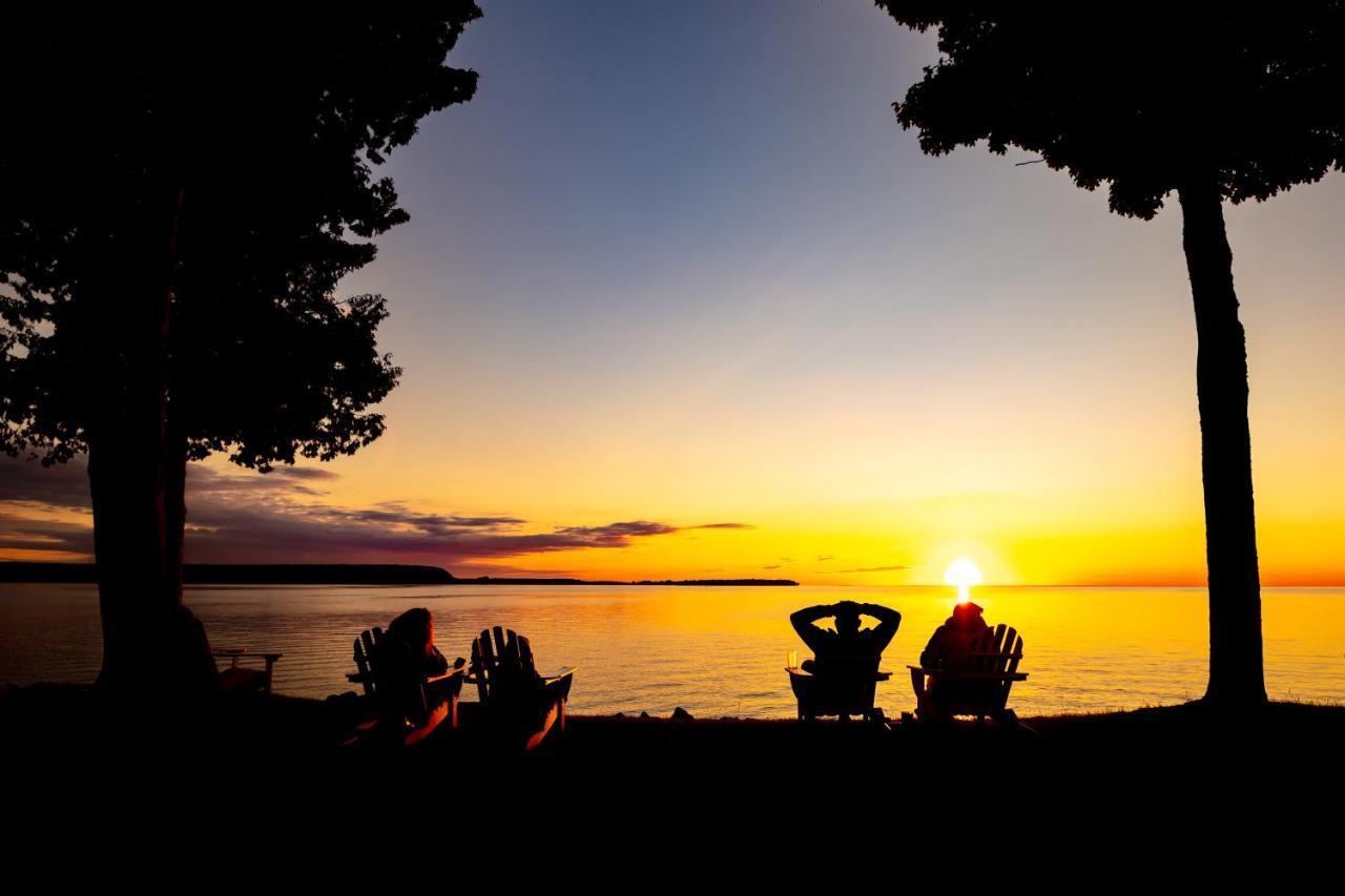 Westwood Shores Waterfront Resort Sturgeon Bay Εξωτερικό φωτογραφία