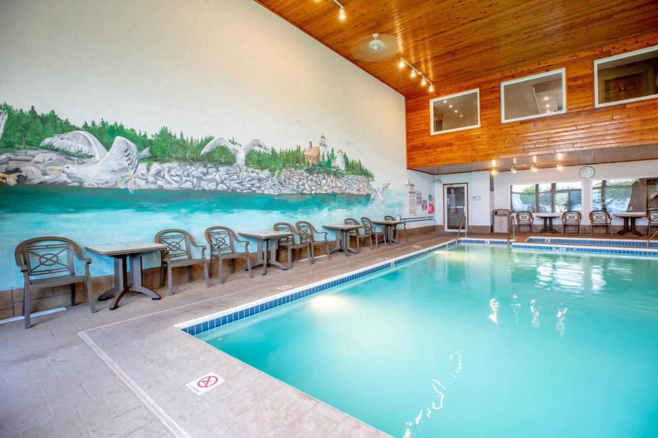 Westwood Shores Waterfront Resort Sturgeon Bay Εξωτερικό φωτογραφία